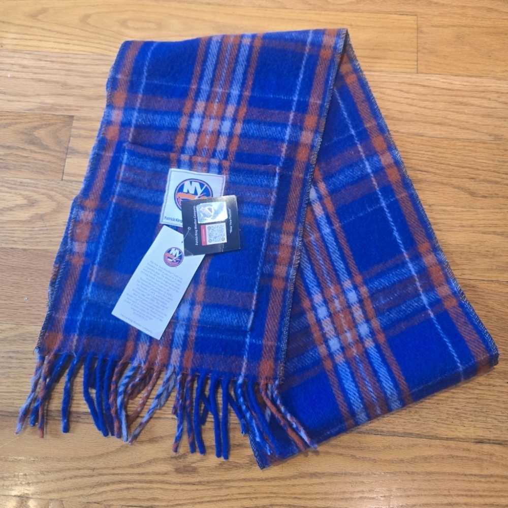 NWT New York Islanders Plaid Scarf